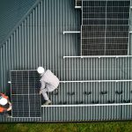 quelle-est-la-difference-entre-un-panneau-solaire-et-photovoltaique